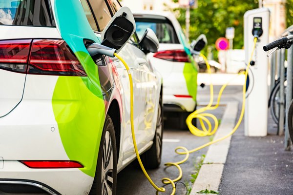 Maximisez vos économies grâce aux subventions pour véhicules électriques